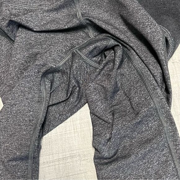 Lululemon Cropped Wunderunder Heather Gray Scallop Waist Capri 19” Legging 4 - Picture 8 of 16